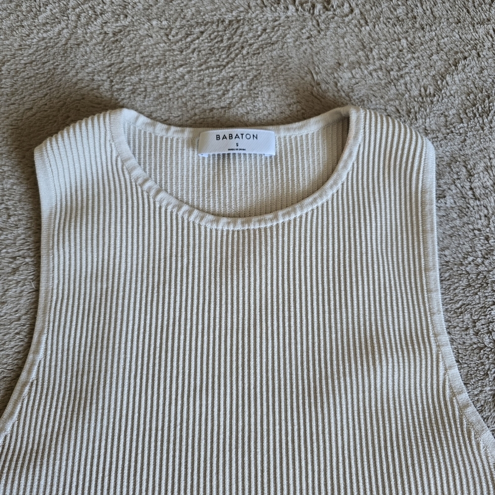 Aritzia Ribbed Cropped Tank Top in Off-White - Picture 3 of 10